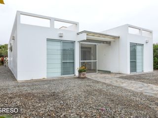 CASA DE PLAYA EN VENTA, San Antonio, Cañete. Km. 84 de la Panamericana Sur.