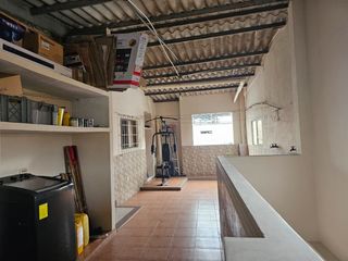 Foto 4 de Venta de casa rentera de 5 departamentos en la ciudadela URBANOR Een Guayaquil
