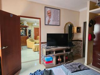 Foto 10 de Venta de casa rentera de 5 departamentos en la ciudadela URBANOR Een Guayaquil