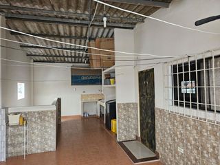 Foto 22 de Venta de casa rentera de 5 departamentos en la ciudadela URBANOR Een Guayaquil