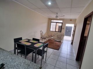 Departamento Semiamoblado Alquiler Urdesa Central, Planta Baja, 2 Hab, 2 Bañ. Jl