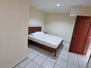 Departamento Semiamoblado Alquiler Urdesa Central, Planta Baja, 2 Hab, 2 Bañ. Jl