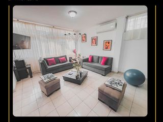 Foto 2 de Casa en Urdesa Norte en Venta