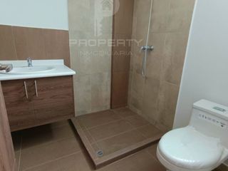 Foto 5 de CASA POR ESTRENAR 2 parqueaderos, 3 dormitorios cada uno con baño propio en conjunto privado Casa ESQUINERA conocoto valle de los chillos Casa en vent
