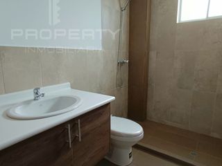 Foto 9 de CASA POR ESTRENAR 2 parqueaderos, 3 dormitorios cada uno con baño propio en conjunto privado Casa ESQUINERA conocoto valle de los chillos Casa en vent
