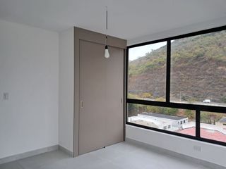 Foto 5 de En alquiler moderno departamento de estreno en Urbanización Olivos 2