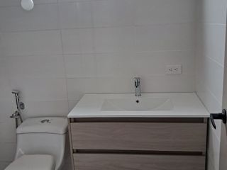 Foto 8 de En alquiler moderno departamento de estreno en Urbanización Olivos 2