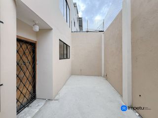 Foto 6 de Se vende casa en el Barrio Obrapìa de la ciudad de Loja