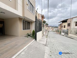 Foto 12 de Se vende casa en el Barrio Obrapìa de la ciudad de Loja