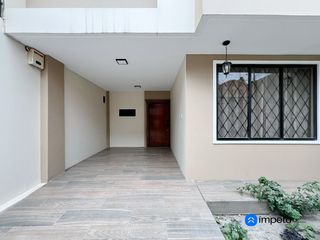 Foto 13 de Se vende casa en el Barrio Obrapìa de la ciudad de Loja