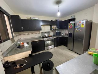 Foto 3 de En alquiler casa de 4 dormitorios en urb.La Romareda. (TH)