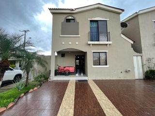 Foto 17 de En alquiler casa de 4 dormitorios en urb.La Romareda. (TH)