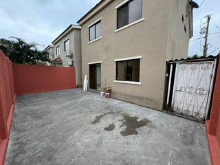 Foto 13 de En alquiler casa de 4 dormitorios en urb.La Romareda. (TH)