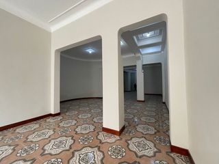 Foto 6 de LOCAL COMERCIAL EN ALQUILER EN 1er PISO FRENTE A AV. PASEO COLÓN