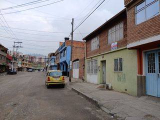 Foto 1 de VENTA - CASA - CHICO - SOACHA