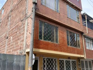 Foto 2 de VENTA - CASA - GIRASOLES -SECTOR DE COMPARTIR   SOACHA RENTABLE  4 APTOS