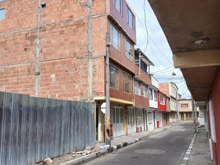 Foto 4 de VENTA - CASA - GIRASOLES -SECTOR DE COMPARTIR   SOACHA RENTABLE  4 APTOS