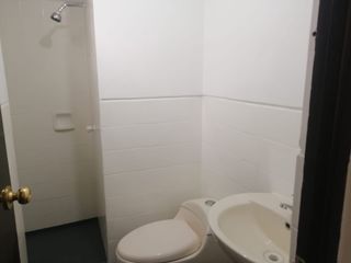 Foto 11 de Alquiler Comas Para Oficinas Consultorios Academias en 2 Piso Retablo 165 m².