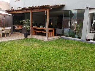 Foto 4 de Oferta! Vendo hermosa casa remodelada en calle residencial en San Borja !