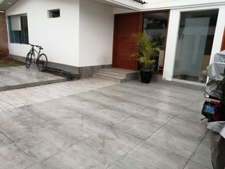 Foto 5 de Oferta! Vendo hermosa casa remodelada en calle residencial en San Borja !