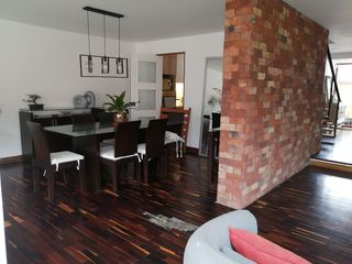 Foto 7 de Oferta! Vendo hermosa casa remodelada en calle residencial en San Borja !
