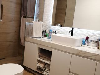 Foto 14 de Oferta! Vendo hermosa casa remodelada en calle residencial en San Borja !