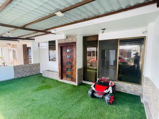 Foto 1 de casa de venta en manta zona norte