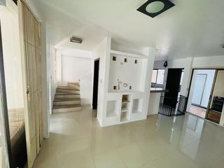 Foto 4 de casa de venta en manta zona norte