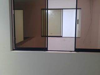 Foto 13 de ¡OPORTUNIDAD ÚNICA!  Se Vende Amplio Departamento en el Segundo Piso, Ubicado En Una Excelente Zona De San Juan De Miraflores,
