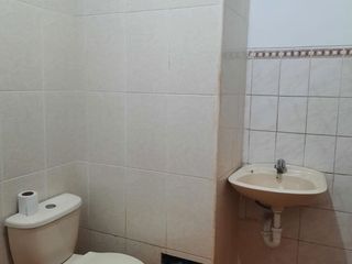 Foto 19 de ¡OPORTUNIDAD ÚNICA!  Se Vende Amplio Departamento en el Segundo Piso, Ubicado En Una Excelente Zona De San Juan De Miraflores,
