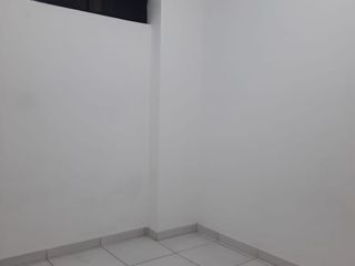 Foto 22 de ¡OPORTUNIDAD ÚNICA!  Se Vende Amplio Departamento en el Segundo Piso, Ubicado En Una Excelente Zona De San Juan De Miraflores,