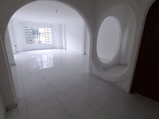 APARTAMENTO EN ALQUILER EN EL SEGUNDO PISO ALTAMIRA PALMIRA