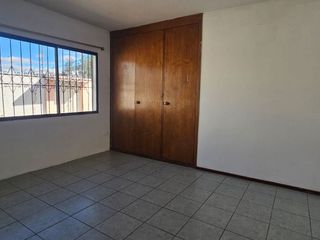 Foto 5 de Rento Casa Comercial para todo tipo de negocio