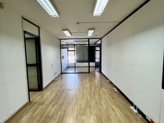 OFICINA COMERCIAL EN RENTA- AV. GALO PLAZA LASSO FRENTE A HYUNDAI