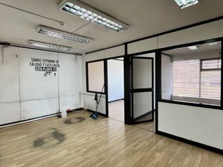 OFICINA COMERCIAL EN RENTA- AV. GALO PLAZA LASSO FRENTE A HYUNDAI