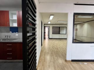 OFICINA COMERCIAL EN RENTA- AV. GALO PLAZA LASSO FRENTE A HYUNDAI