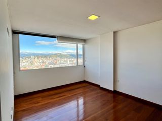 DEPARTAMENTO EN VENTA- SECTOR LA ISLA, CERCA AL HOSPITAL METROPOLITANO