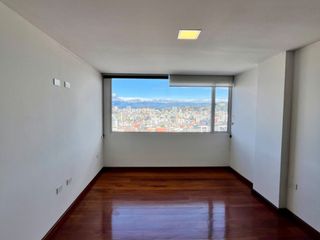 DEPARTAMENTO EN VENTA- SECTOR LA ISLA, CERCA AL HOSPITAL METROPOLITANO