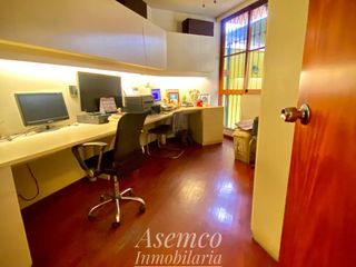 Foto 4 de LINDA CASA EN VENTA CON AMPLIO JARDIN Y TERRAZA EN URB. LAS LOMAS DE LA MOLINA