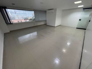 Foto 2 de Arriendo oficina en Barranquilla, remodelada en centro empresarial la previsora en Alto Prado