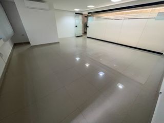 Foto 3 de Arriendo oficina en Barranquilla, remodelada en centro empresarial la previsora en Alto Prado