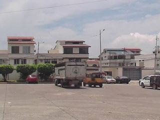 Foto 1 de ALQUILO CASA URB. ALTAMIRA