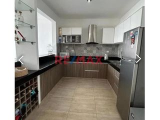 Foto 3 de Venta De Casa De Playa A 10 Min De Cerro Azul