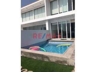 Foto 8 de Venta De Casa De Playa A 10 Min De Cerro Azul