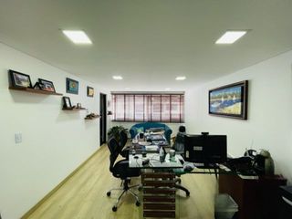 Foto 6 de ESPECTACULAR CASA COMERCIAL O VIVIENDA  EN PONTEVEDRA