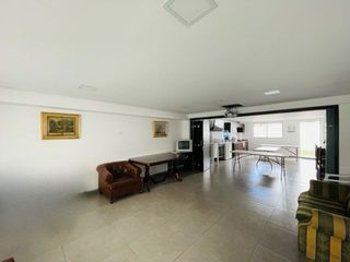 Foto 21 de ESPECTACULAR CASA COMERCIAL O VIVIENDA  EN PONTEVEDRA