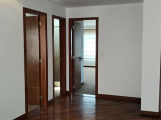 DEPARTAMENTO EN VENTA 168 m2 MAS DOS PARQUEADEROS