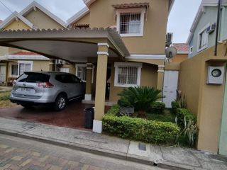 Foto 1 de Casa Amoblada en Alquiler Marina Dor Park, 4 Hab, 3 Bañ, Patio, Samborondon. Jl