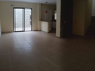 Foto 3 de casa de venta en manta zona norte