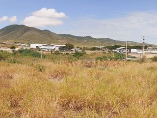 Foto 1 de terreno de venta en montecristi zona sur